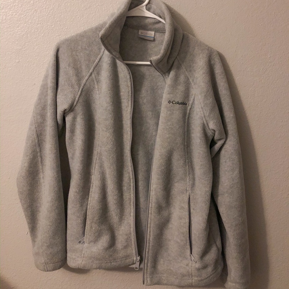 Size Medium Columbia Fleece Jacket